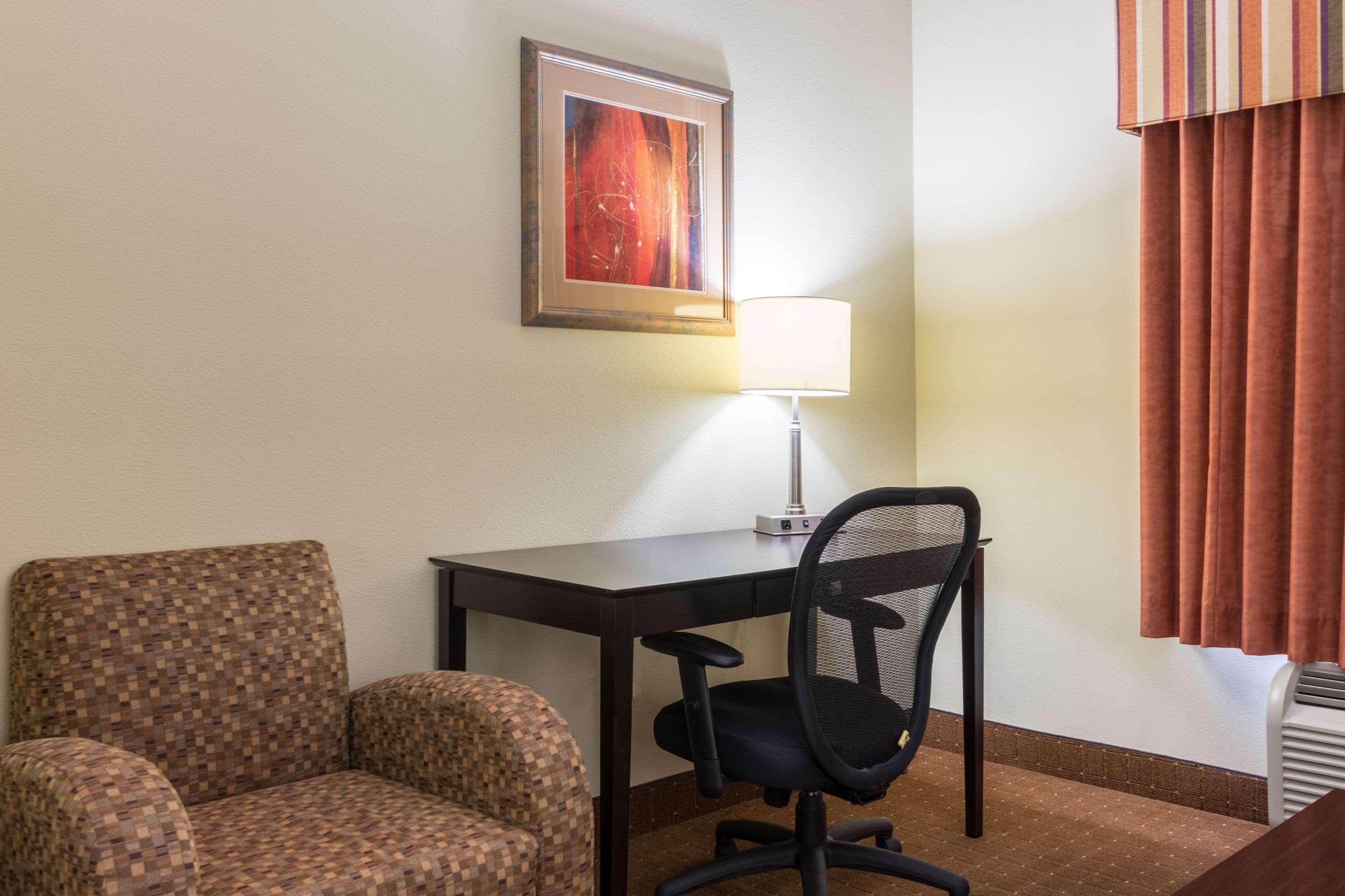 Comfort Inn & Suites Scott-West Lafayette Extérieur photo